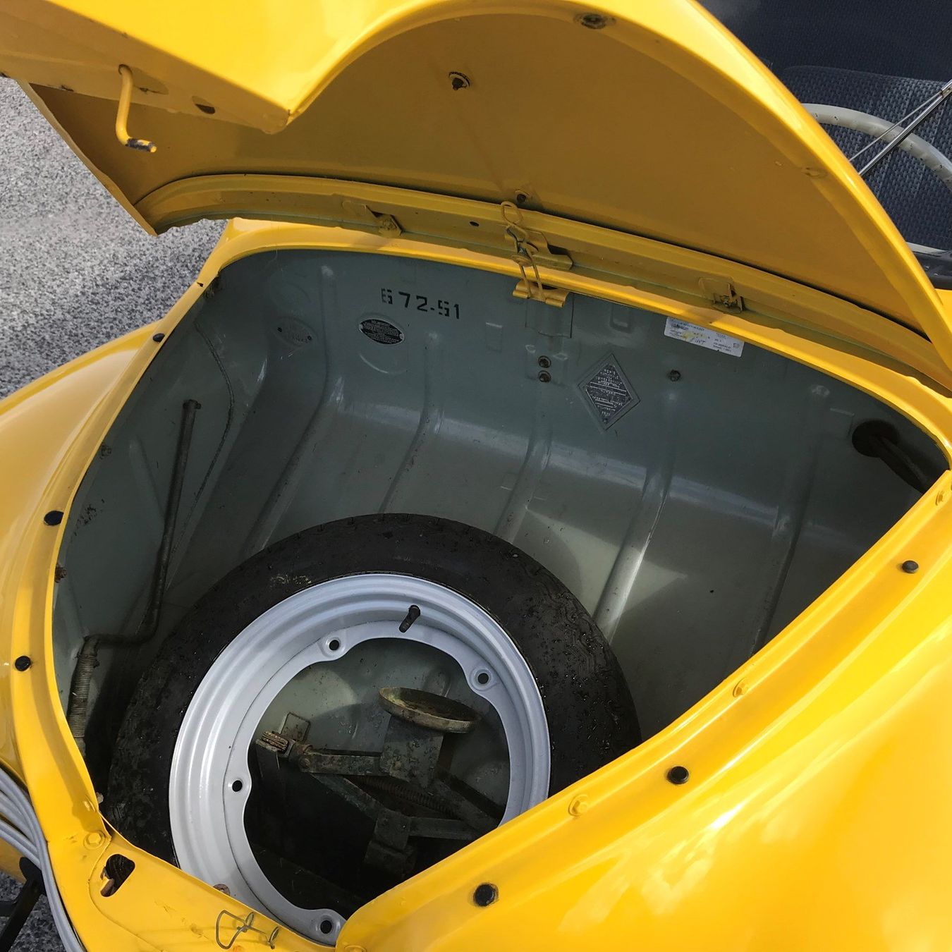 Renault Automobili: RENAULT 4 CV - R 1062 – Usato da Nyon venduto da data-comm 6