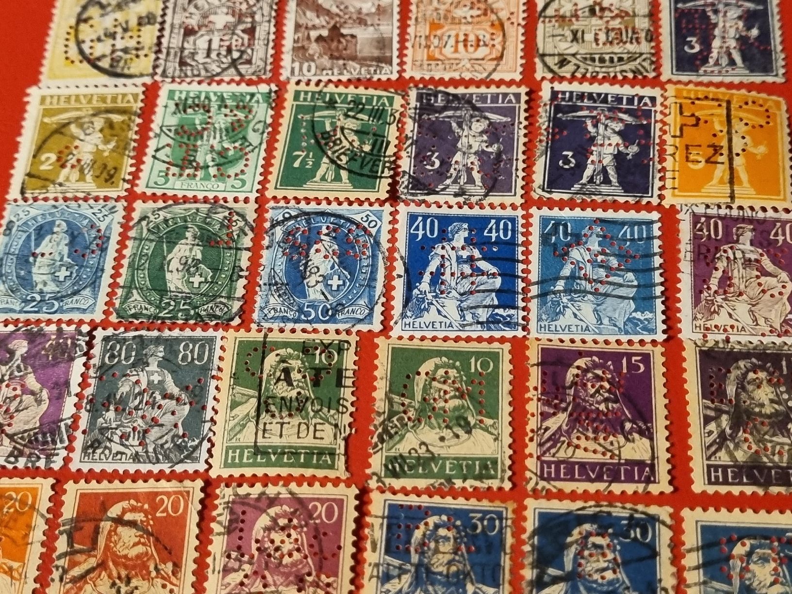 Tutti i francobolli: SAMMLUNG SCHWEIZ - PERFINS - ALTWERTE AB 1888  – Usato da Heimenschwand venduto da rog_p7h9 5