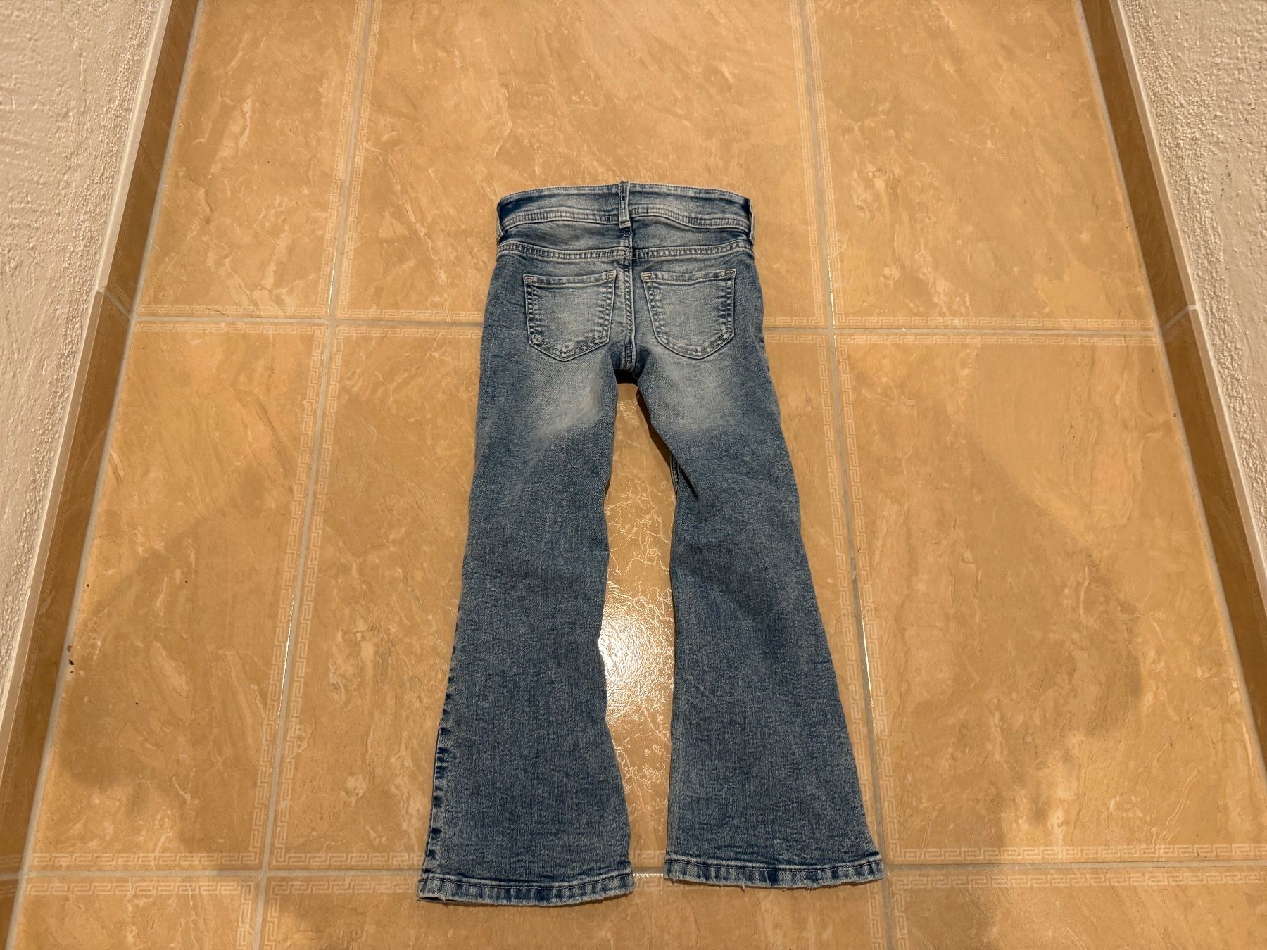 Pantaloni: H&M NWT Coole Flaired Jeans, 6J 116 – Nuovo (secondo la descrizione) da Klingnau venduto da Markus14 2