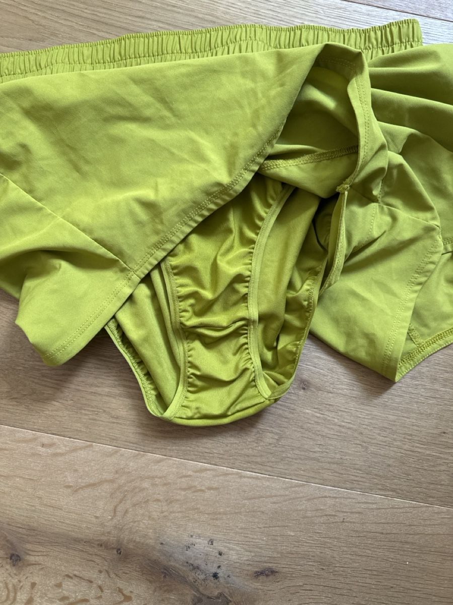 Nike Hosen: Nike Performance „One Short“ in Gelb – Neu (gemäss Beschreibung) aus Basel von kla_6ln8 1