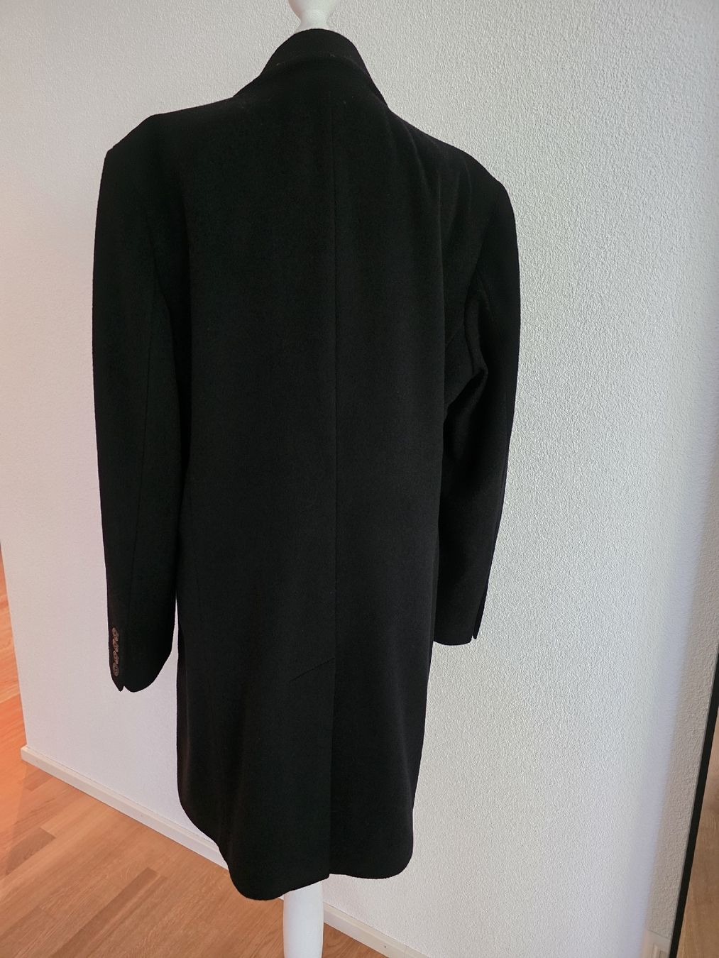 Mäntel: Schwarzer Wintermantel von JJB Bensen, Grösse 48 – Gebraucht aus Kerns von d_s_obwalden 3