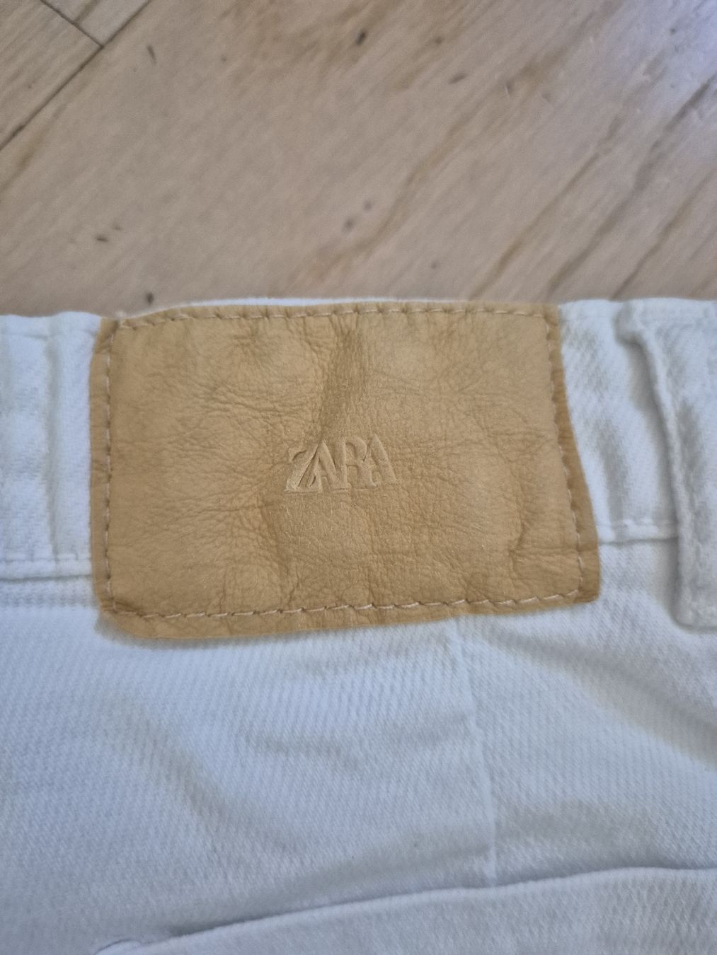 Zara Pantaloni: Zara Mädchen Cargohose weiss Gr. 128 – Usato da Aeugst am Albis venduto da miizli 3