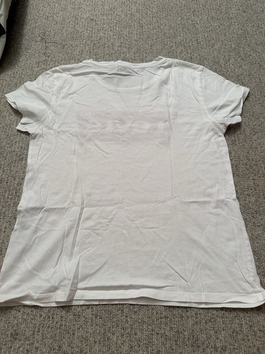 Levi's T-shirt: LEVI’S T-SHIRT – Usato da Richterswil venduto da Tamtamgirl2 1