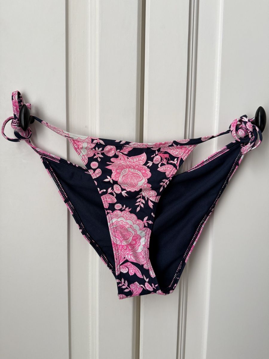 Abercrombie Badekleider & Bikinis: Abercrombie & Fitch triangle bikini NEW – Neu (gemäss Beschreibung) aus Zürich von eve_m2gr 2