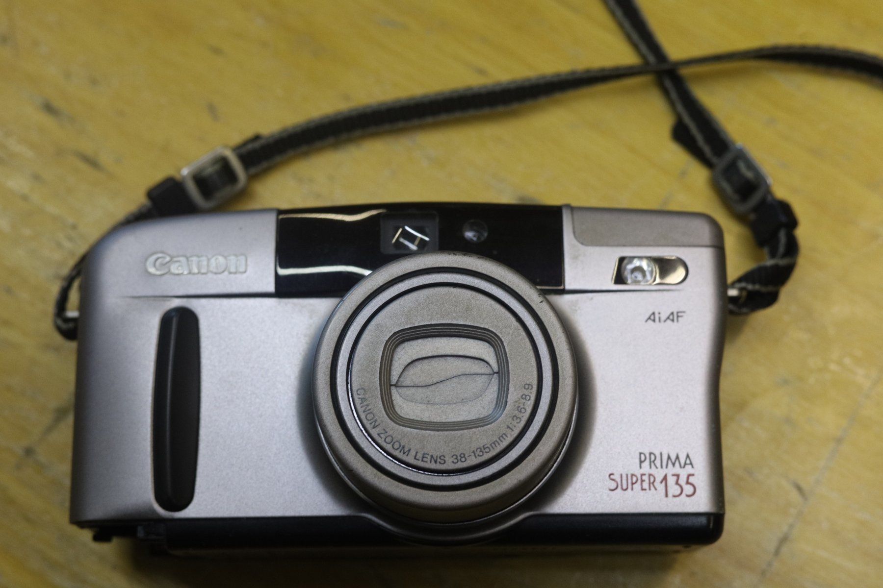 Canon Fotocamera: Canon Prima Super 135 argentique – Usato da Etagnières venduto da emmaus.electro 1