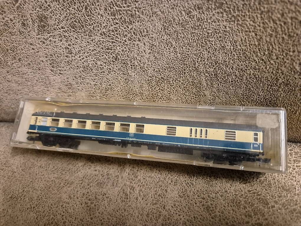 Modellini di ferrovie: Personenwagen N MINITRIX – Usato da Chur venduto da marilandroland59