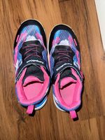 Hallenturnschuhe
