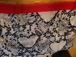 Grosses Foulard, wohl aus Baumwolle