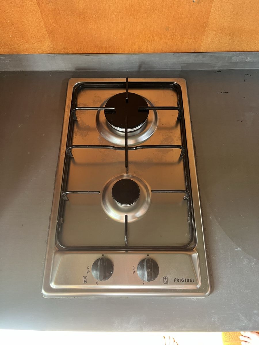 Cucine: Plaque à Gaz Frigibel – Usato da Chambrelien venduto da Teonimos