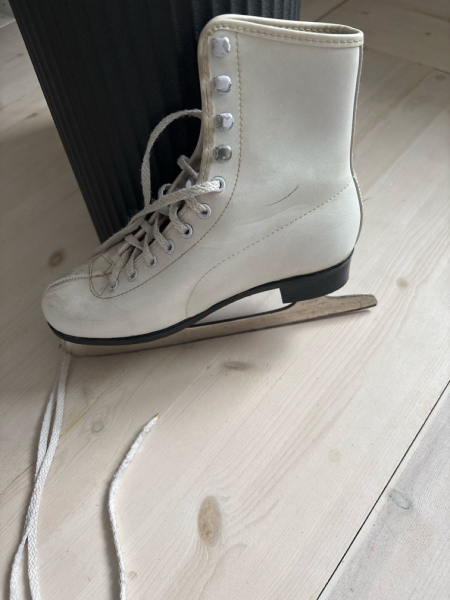 Pattini da ghiaccio: Schlittschuhe Marke ACRO  / Grösse 34 – Usato da Egg b. Zürich venduto da Player1pl1 2