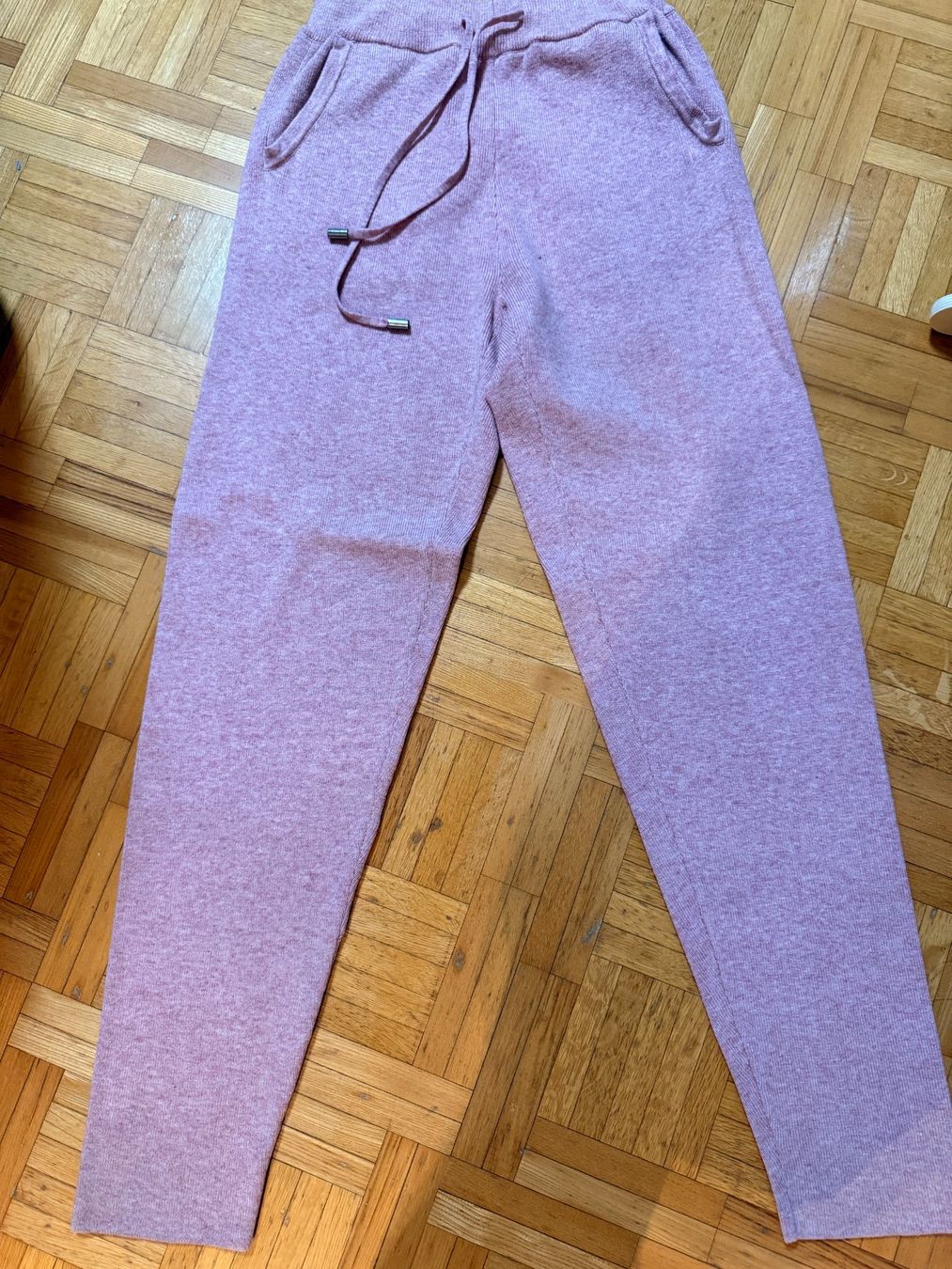 Lotti di vestiti: Kaschmir-Set: Pullover + Hose, rosa/malve, Gr. 40 – Usato da Montreux venduto da Spartack88 2