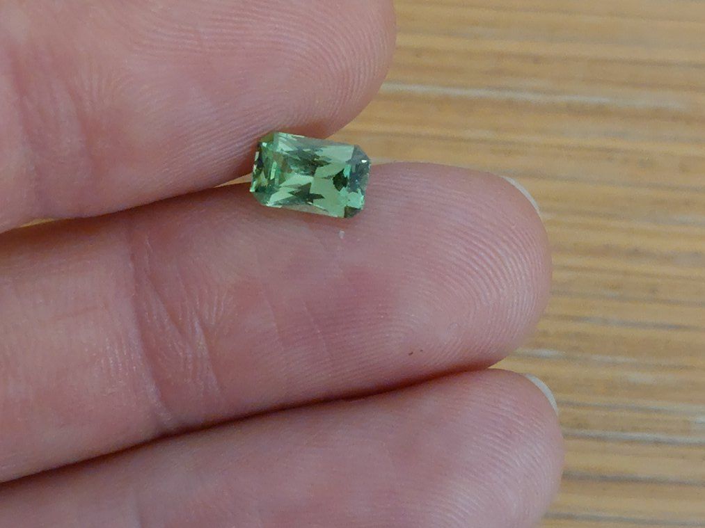 Pietre preziose: Flash sale !!! Tsavorite bluish 1.30ct Certified – Usato da Bévilard venduto da Yougems 7