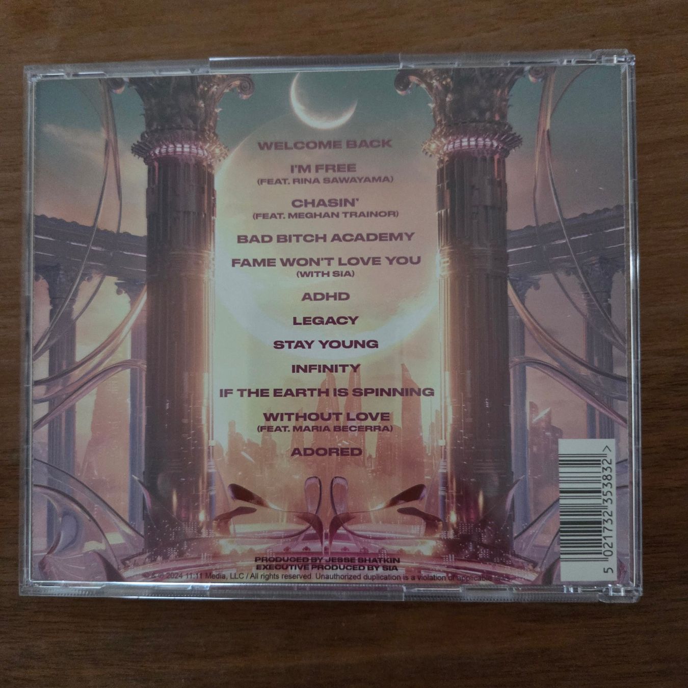 CD: Paris Hilton - Infinite Icon - CD – Nuovo (secondo la descrizione) da Olten venduto da clayrout 1