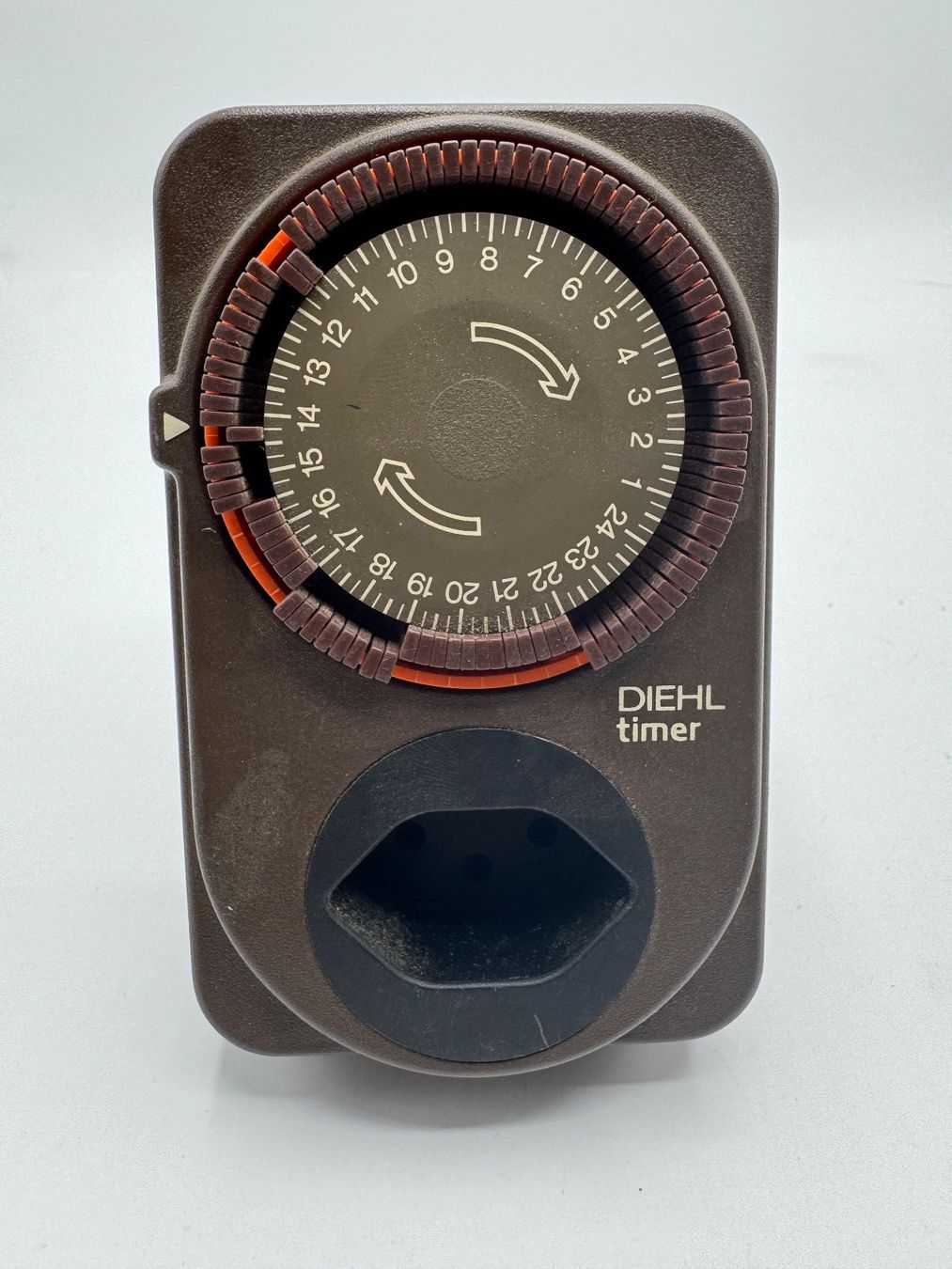Interrupteurs: Diehl Timer Typ 863 Schaltuhr mit Stecker – D'occasion à Sachseln par BONATI01