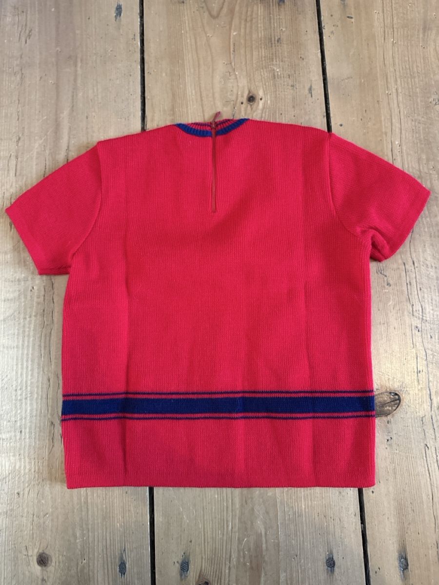 Maglioni & Felpe: Retro Strick-Pulli, Acryl, rot/blau, Gr. 128, Top Zustand! – Usato da Dürrenäsch venduto da luckymonkey 1