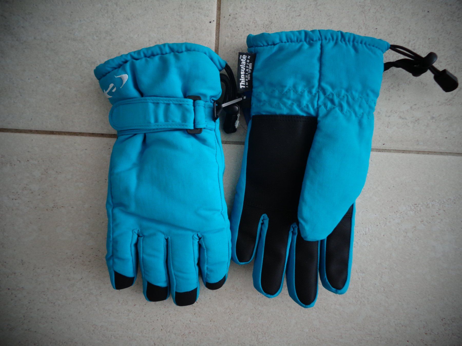 Gants & mitaines : SKIHANDSCHUHE GR.6,5 NEU – Neuf (Voir description) à Rotkreuz par Samballi