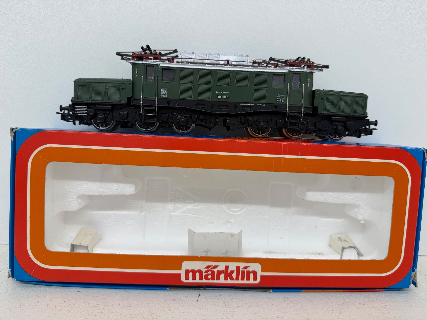 Märklin Trains électriques: Märklin 3022 DB BR E94 Lokomotive AC – D'occasion à Büsserach par ModellbahnDepot