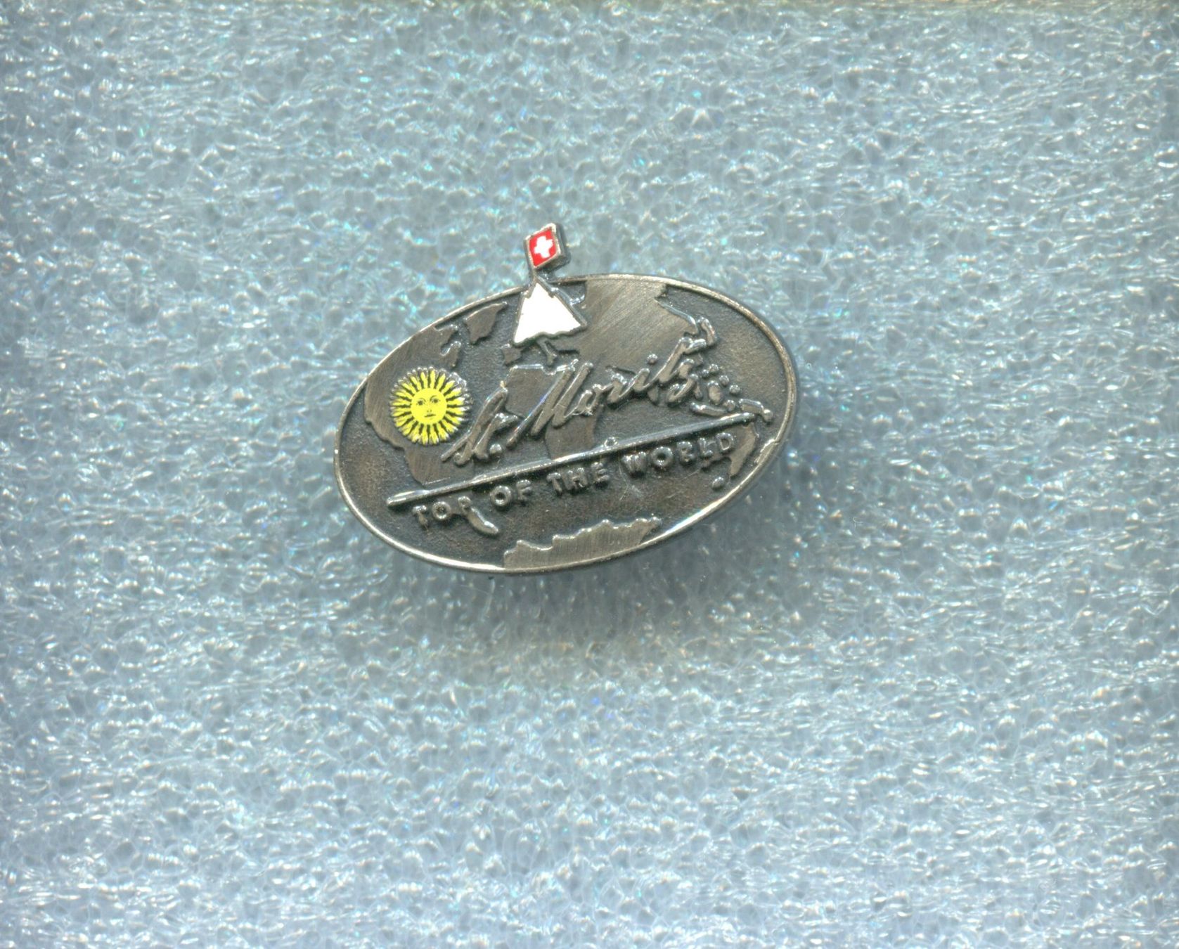 Placchette & Badge: St.Moritz  TOP OF THE WORLD – Usato da Winterthur venduto da Sammleroase