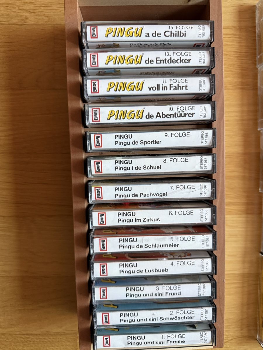 Musicassette: 15 pingukassetten mit holzhalterung – Usato da Rotkreuz venduto da SpitfireSG 2