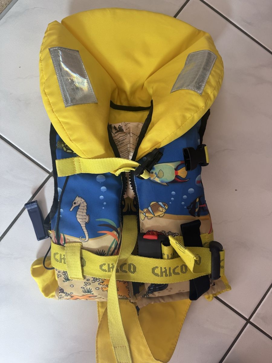 Gilets de sauvetage: Schwimweste – D'occasion à Tafers par n.stritt