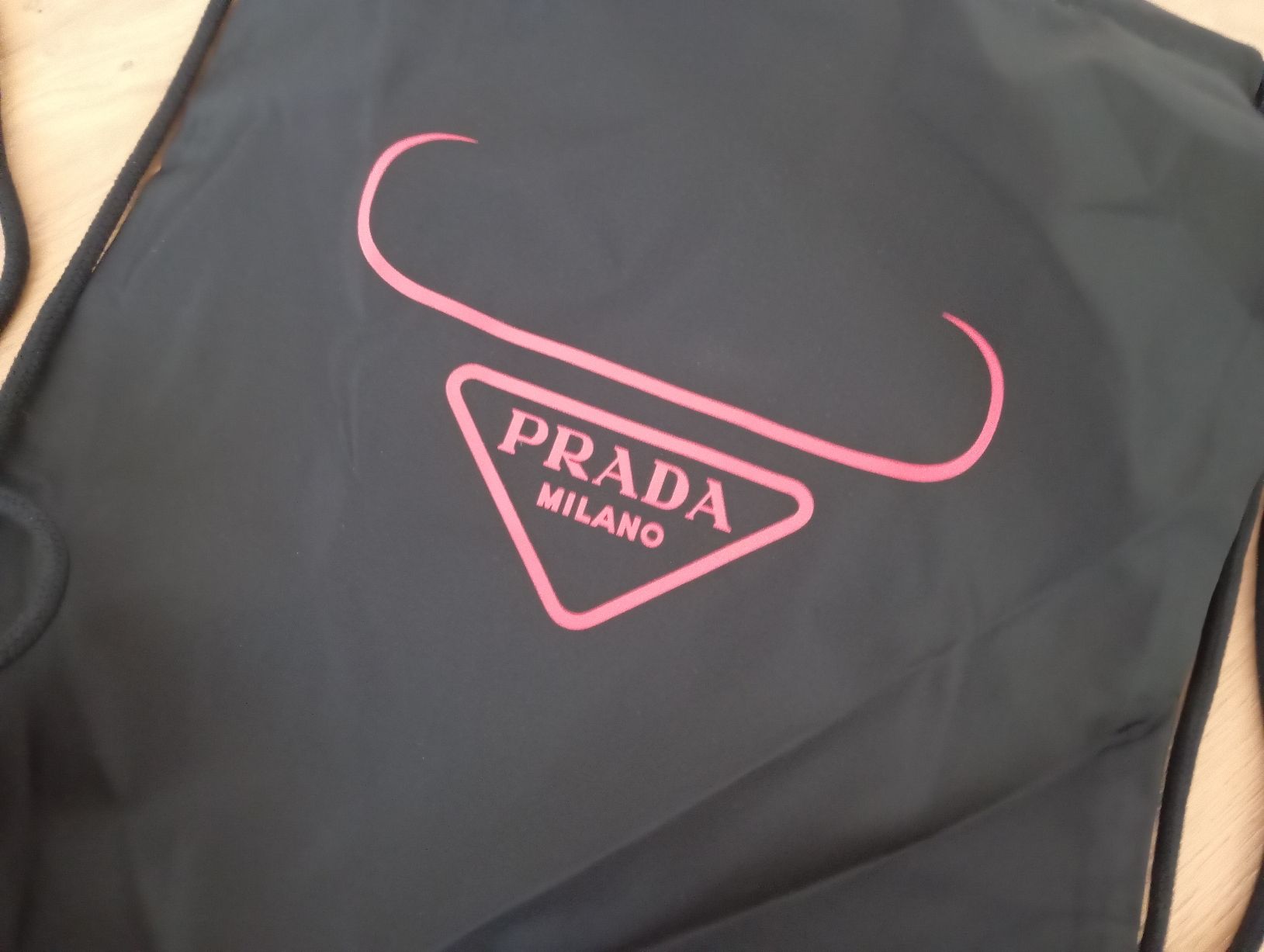 Prada Zaini: Prada Turnbeutel / Sportbeutel, neu – Nuovo (secondo la descrizione) da Romanshorn venduto da mololo 4