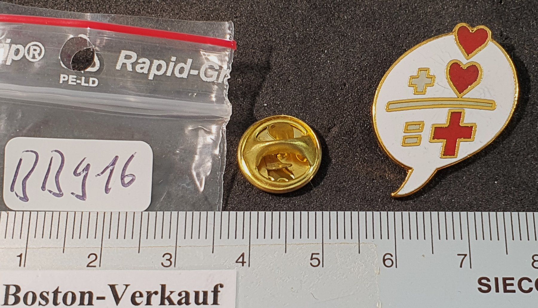 Placchette & Badge: BB916 - Pin Doppel Herz – Usato da Reinach BL venduto da Boston-Verkauf 1