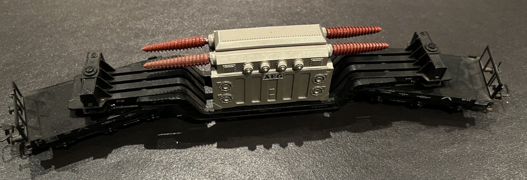Fleischmann Modellini di ferrovie: Fleischmann Wagon spécial transport transformateur AEG DB – Usato da SION venduto da Patrick1950
