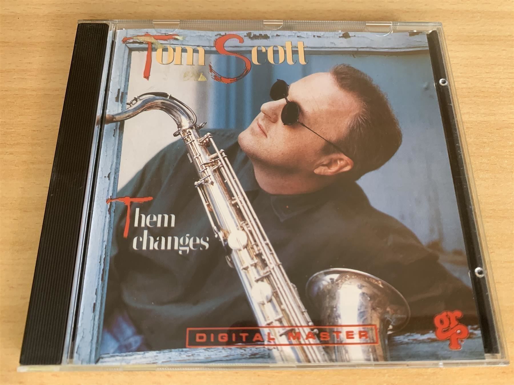CD: Tom Scott – Them Changes – Usato da Rikon im Tösstal venduto da Alpenmutz