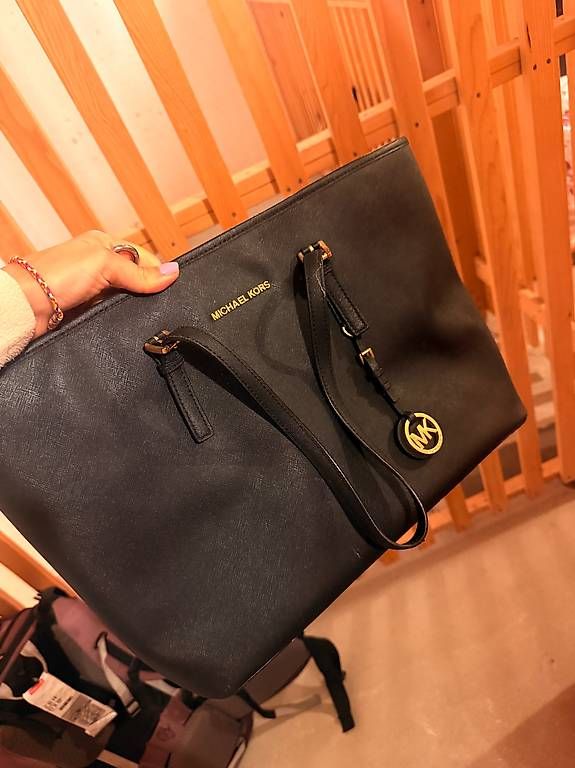 Michael Kors Taschen für Damen: Original Michael Kors Tasche – Gebraucht aus Wil SG von unikat