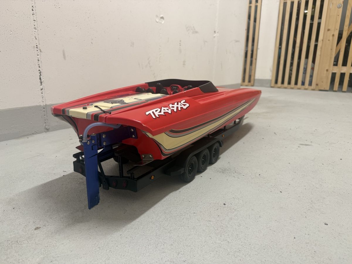 Traxxas RC Modellbau: Traxxas M41 Speedboot mit Anhänger – Gebraucht aus Brunnen von Nana1989 5