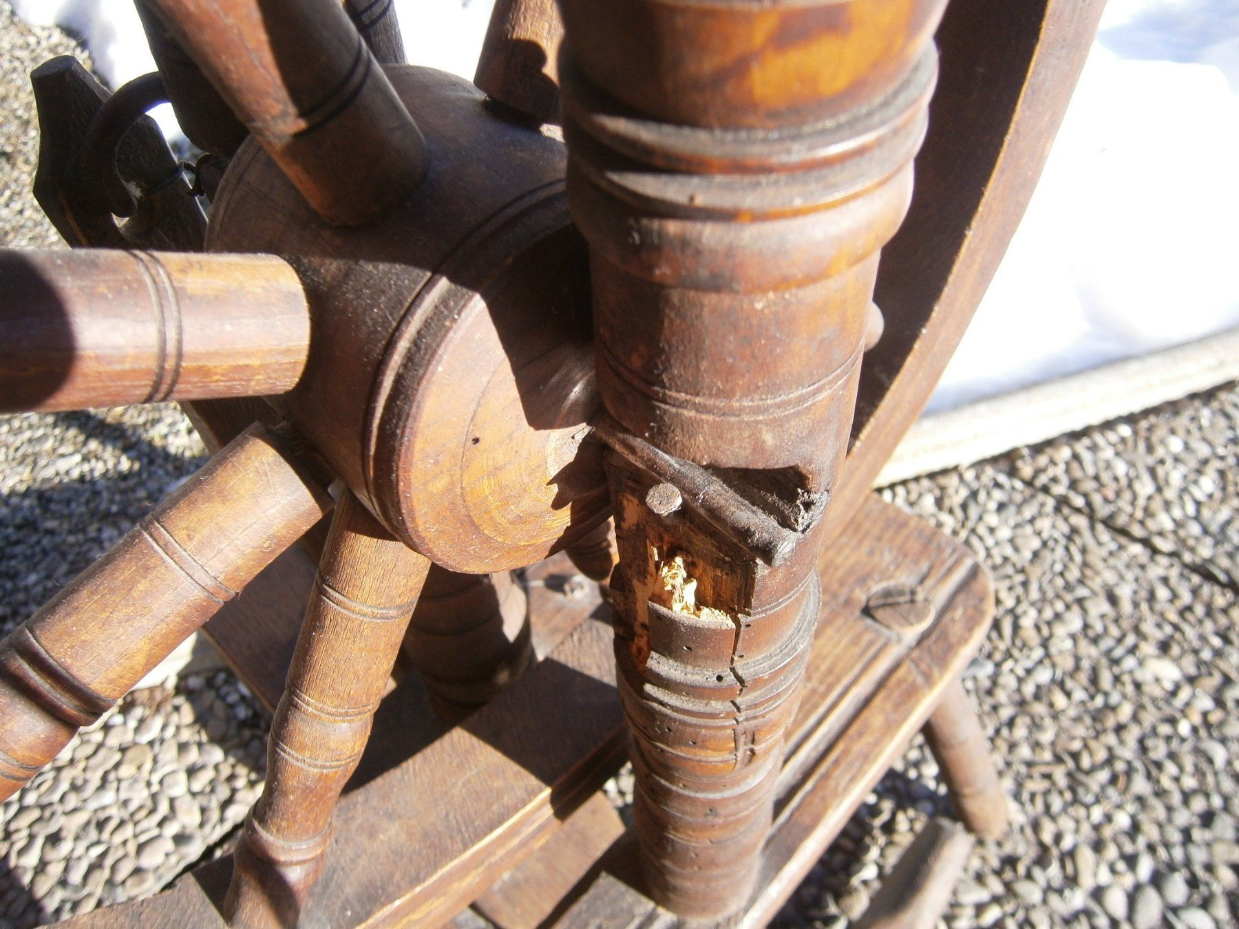Ruote per filare: antikes Spinnrad – Difettoso da Schwarzenburg venduto da lore09 2