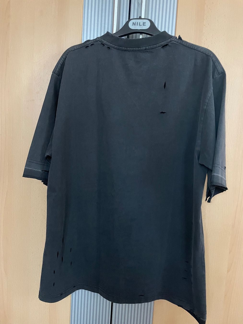 T-shirt: Balenciaga – Usato da Wattwil venduto da BL0NDA 1