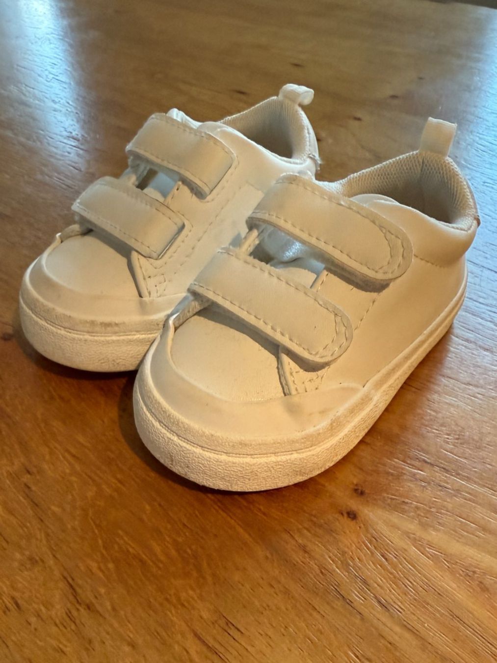 H&M Schuhe für Jungen: H&M Babysneakers, Grösse 18/19, Weiss – Gebraucht aus Jonen von 8916 3