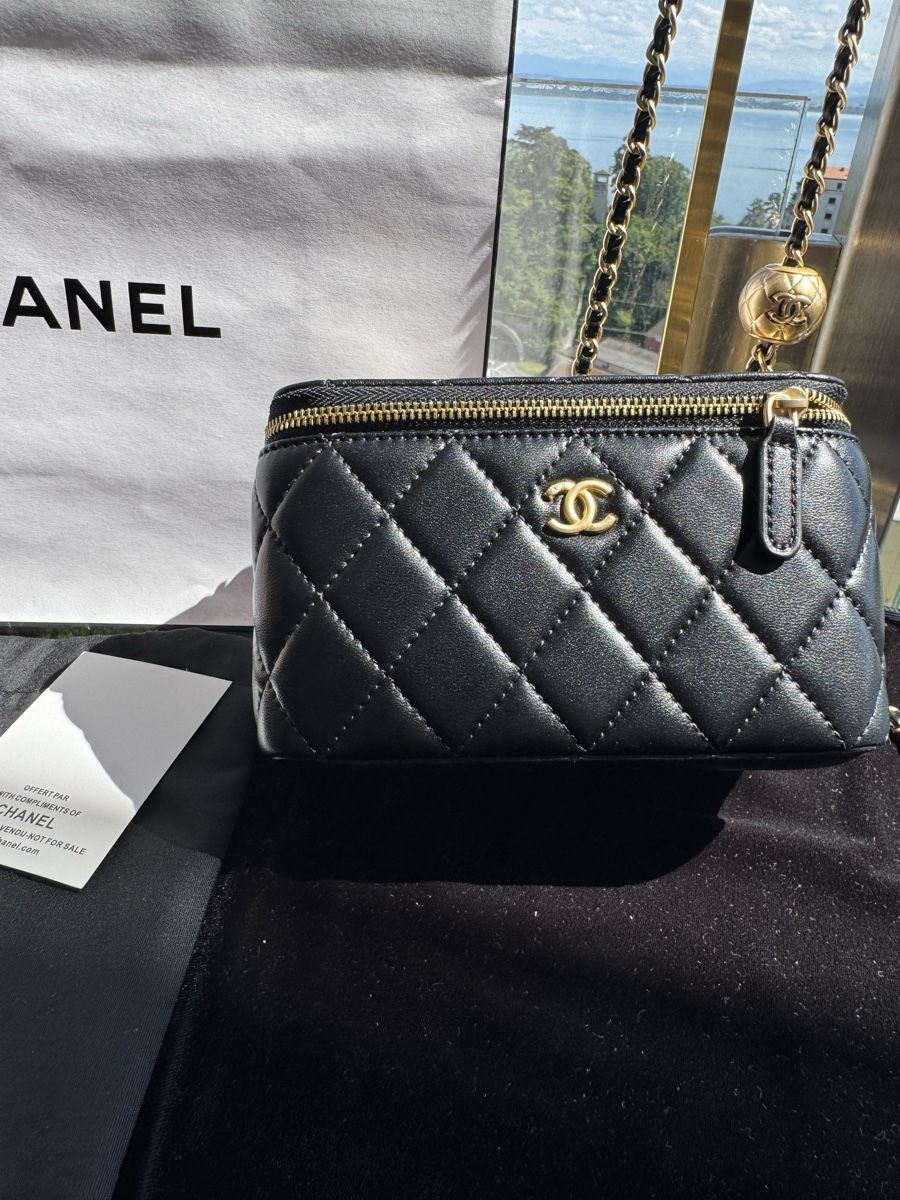 Chanel Taschen für Damen: Sac Chanel Vanity black VIP – Neu und originalverpackt aus Neuchatel von mar_9blm 7