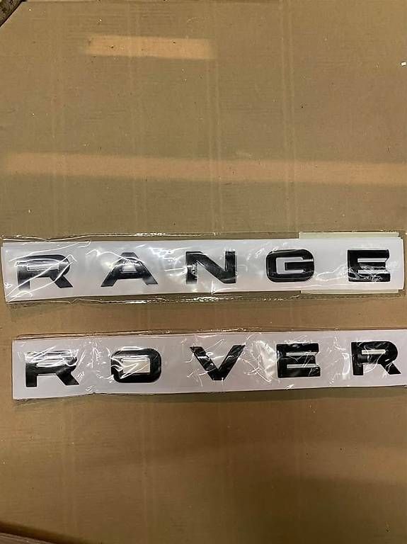 Alle Autoersatzteile: Insigne Range Rover noir brillant – Neu und originalverpackt aus Vuisternens-Romont von swi_6kmy