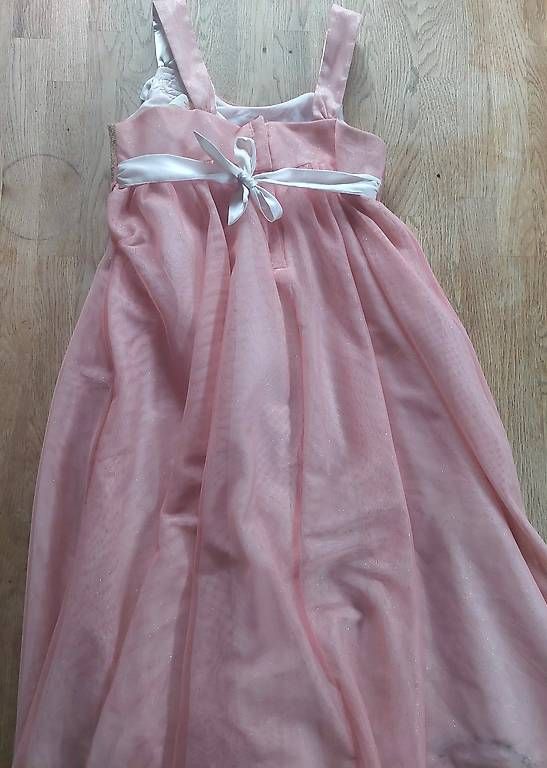 Costumi: Prinzessinenkleid mit Umhang – Usato da Dietwil venduto da tigerloch 2