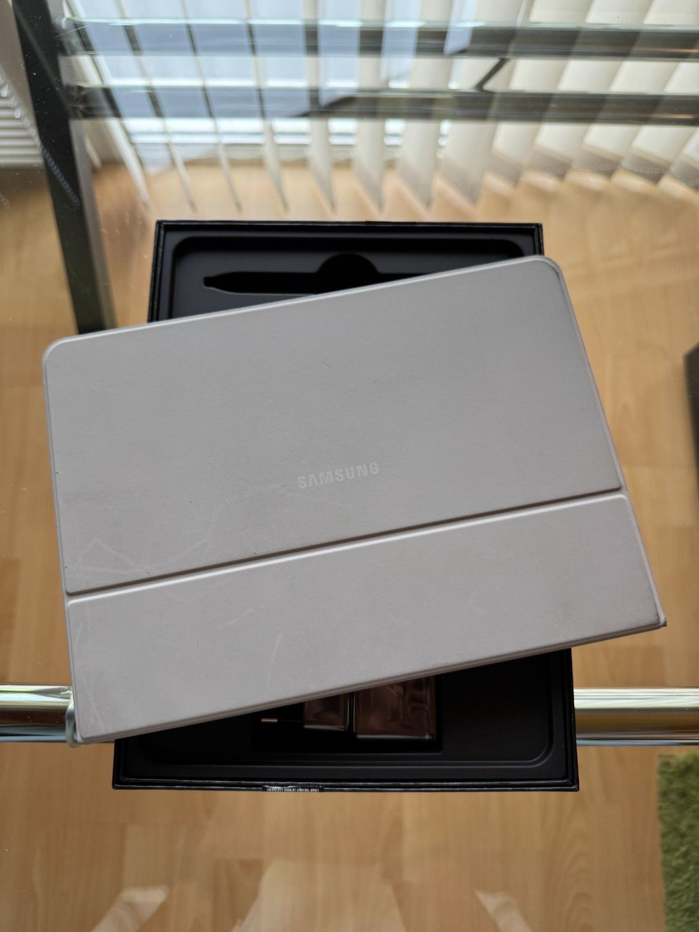 Samsung Tablet PC: Samsung Galaxy Tab S3 noire avec accessoires – Usato da Engollon venduto da Winters91 1