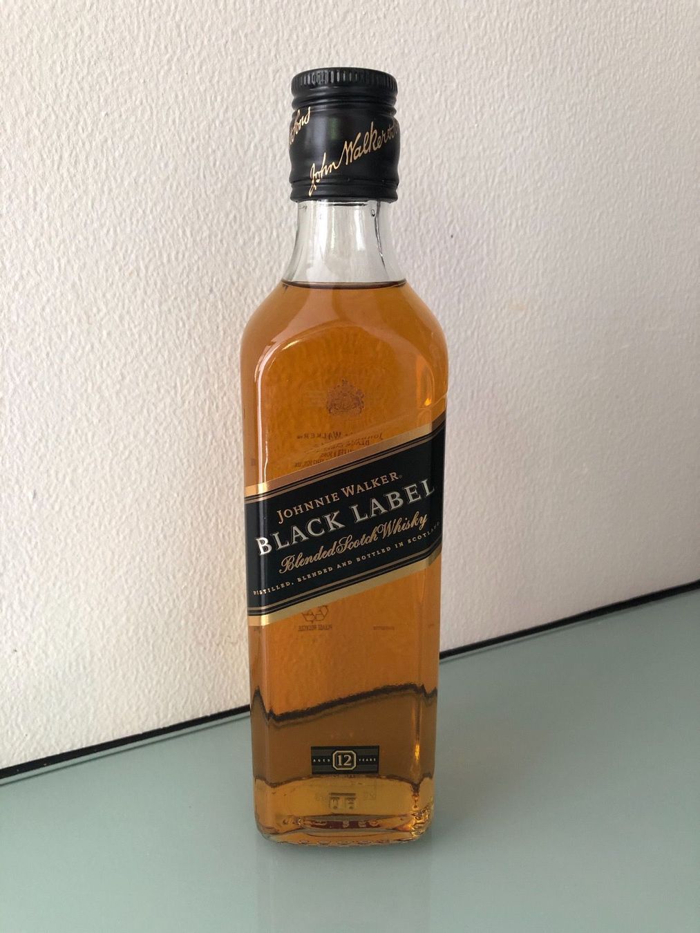 Bevande alcoliche: Johnnie Walker Black Label 12 Jahre – Nuovo e nell'imballaggio originale da Wald ZH venduto da mlnt 2