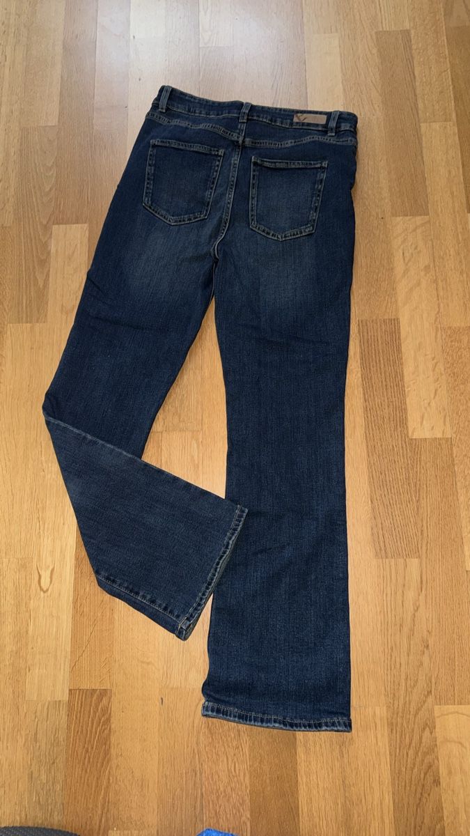 C&A Jeans: Jeans Bootcut-Flare, 40 High – Gebraucht aus Gümligen von morticiaaddams 2