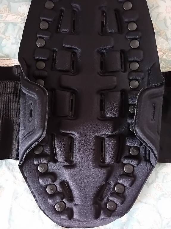 Protezioni & Imbottiture: Rückenprotektor Dainese – Usato da Dübendorf venduto da Lillalovis 2