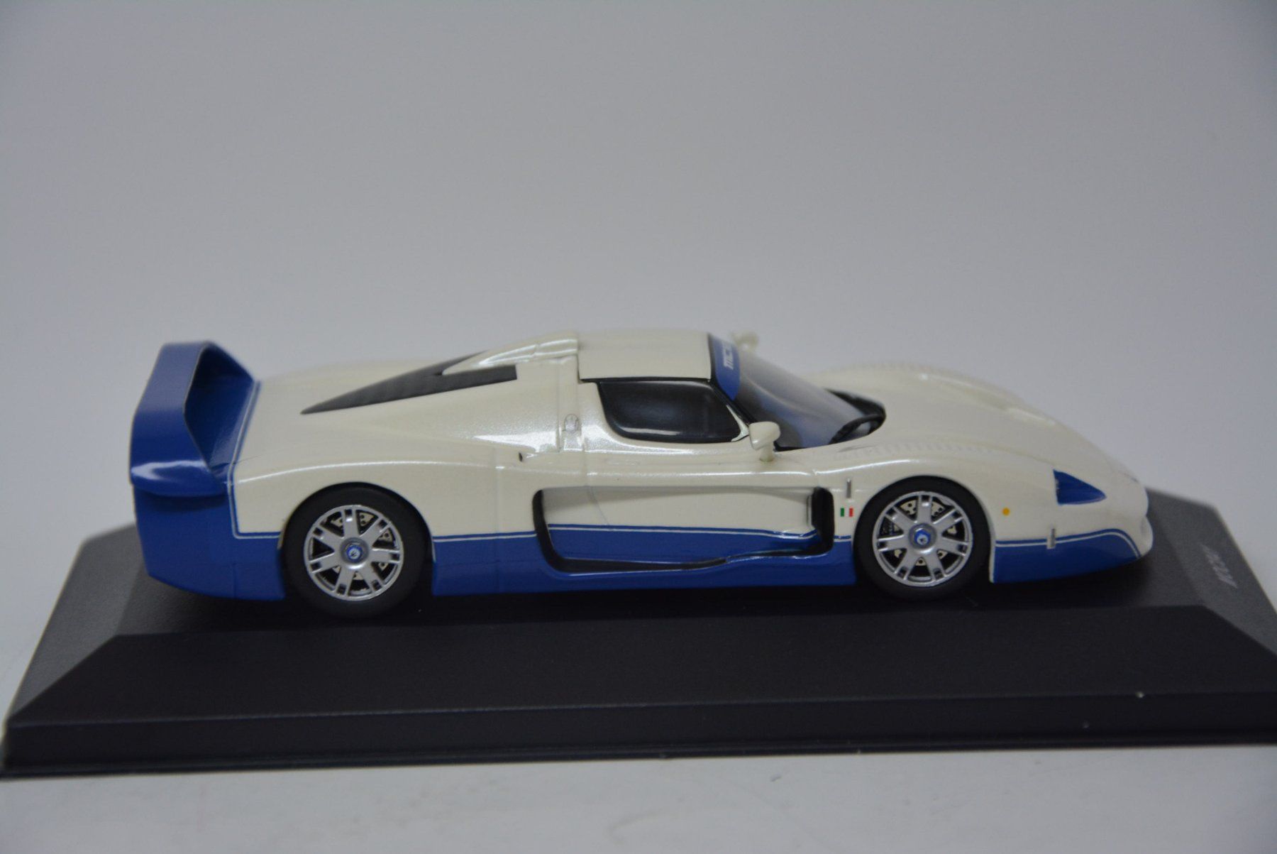 Maserati Modellini d'auto: Maserati MC12 2004 , iXO , 1:43 – Nuovo e nell'imballaggio originale da Goldach venduto da Feivel9 5