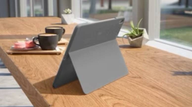 Tastaturen: Logitech Combo Touch für iPad Air 13", CH Layout – Neu und originalverpackt aus Amriswil von Doc. 3