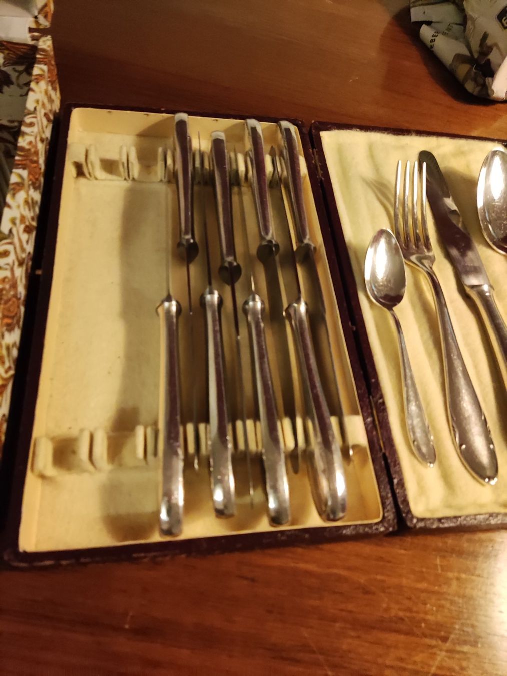 Set di posate: Besteckboxen inkl.  Besteck 36 Teile versilbert – Usato da Solothurn venduto da Csw1 3
