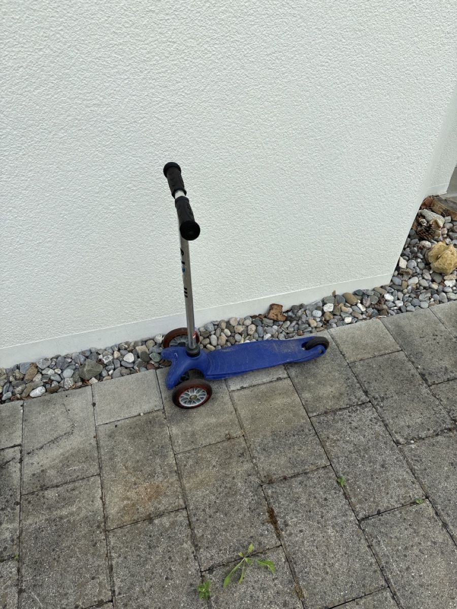 Micro Kickboard: Kinderroller blau gebraucht mit Sitz – Usato da Schaffhausen venduto da Thorbart