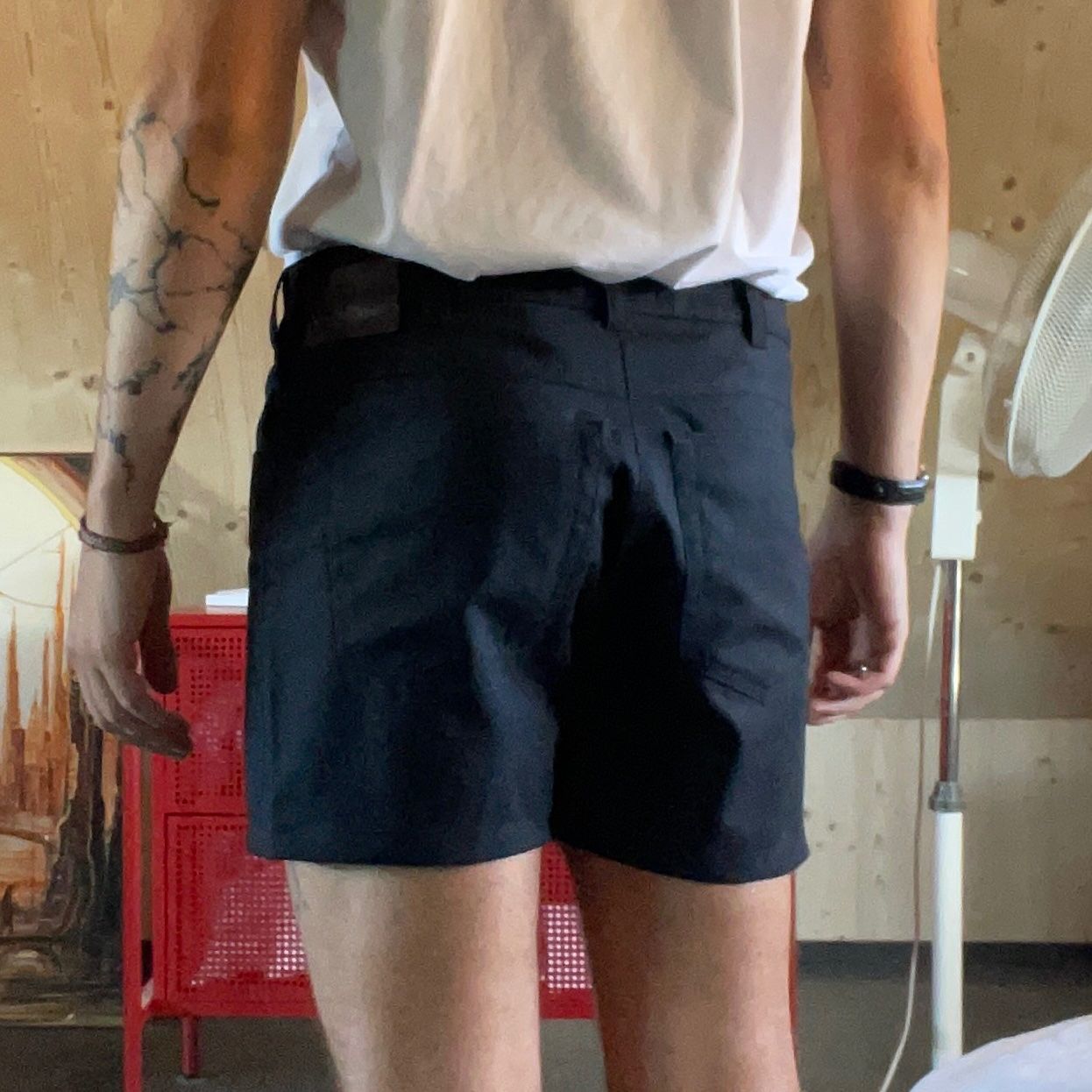 Pantaloni: kurze Hosen schwarz – Usato da Zuchwil venduto da hok_98 1