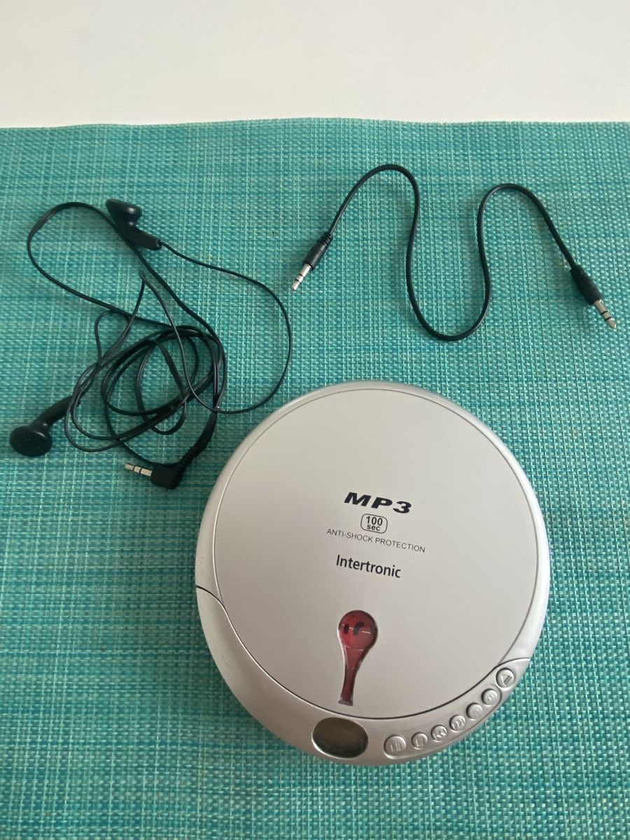 Lettore multimediale portatile: CD Player MP3 Discman – Usato da Brugg AG venduto da Honeybee6 7