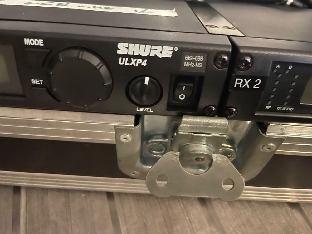 Shure T4V Receiver with T2 Handheld Transmitter - CE (NO