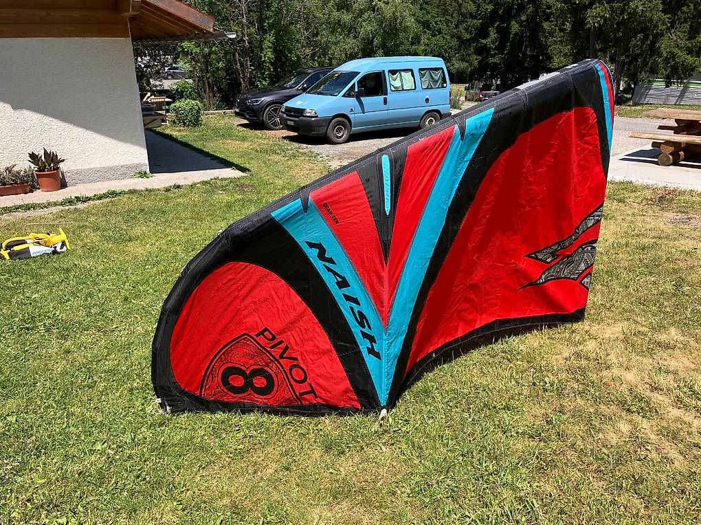 Naish Aquilone: kite Naish Pivot 8 complet – Usato da crans-montana venduto da seanpenn