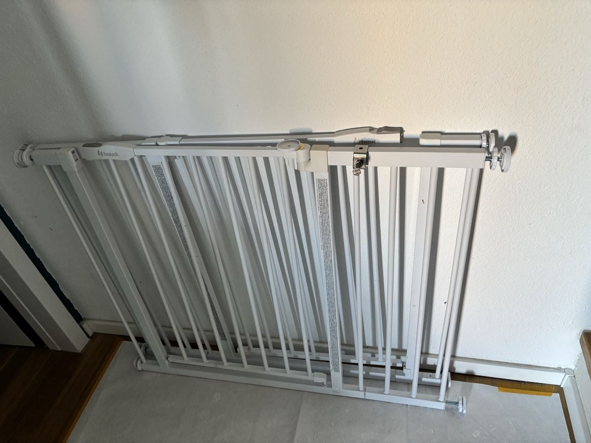 Sicherheit: 3 White Safety Gate, 96-101cm - Hauck – Gebraucht aus Zürich von O.Bond 2