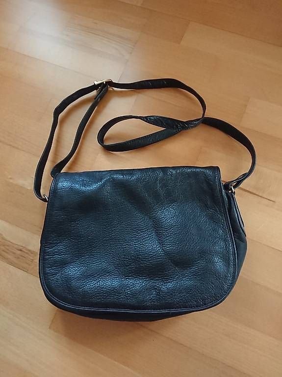 Borse da donna: Hochqualitative Ledertasche schwarz – Usato da Wald ZH venduto da e8e